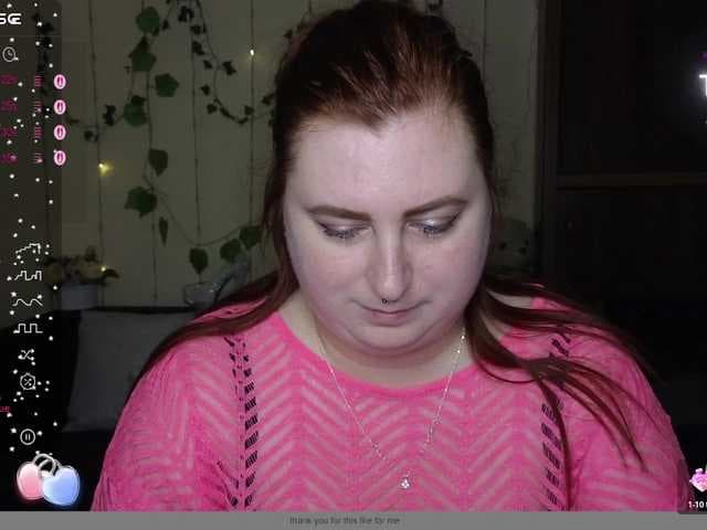 Aliciaredluv live cam