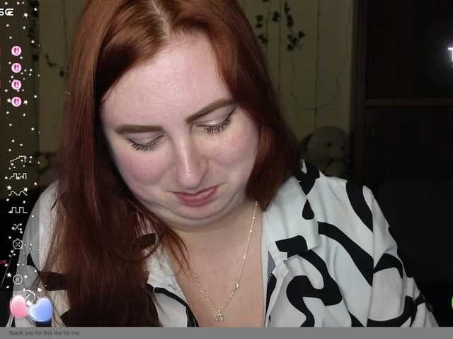 Aliciaredluv live cam