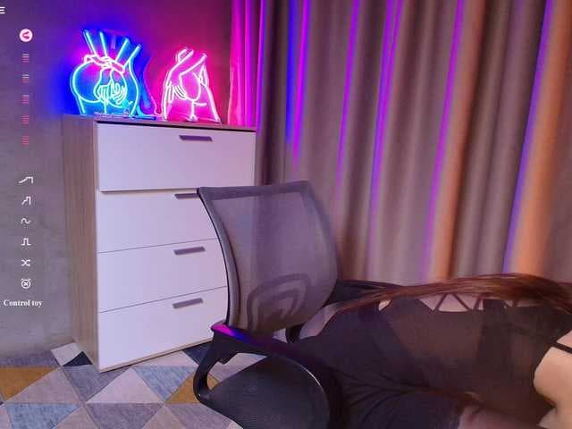 KateAmple live cam