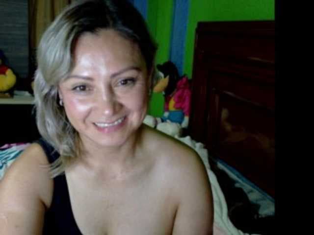 Charlizetheron1 live cam