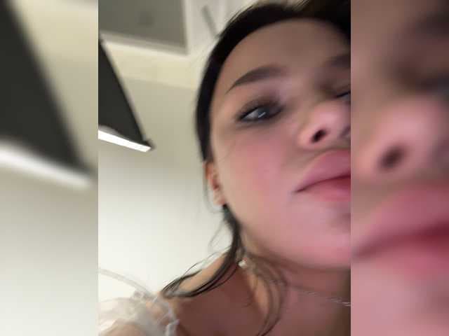 EvaDesire live cam