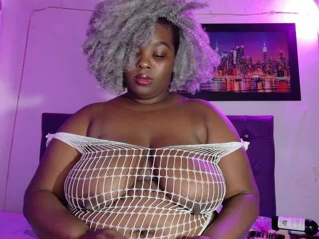 ebony-NeighborMoans live cam