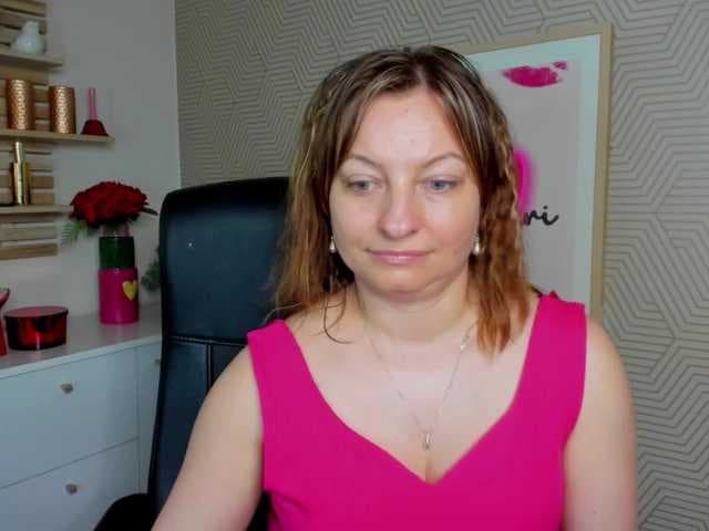 angelaLove13 live cam