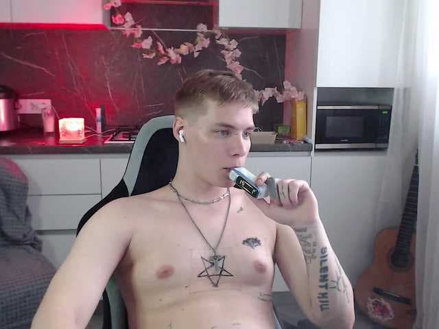 yourlildemon live cam