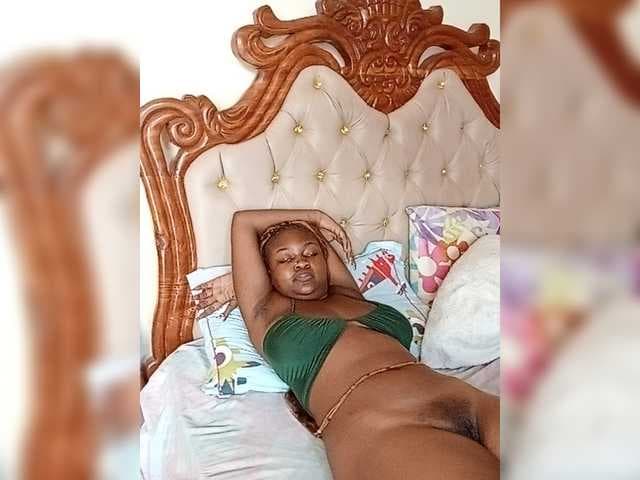 Bustychichi live cam