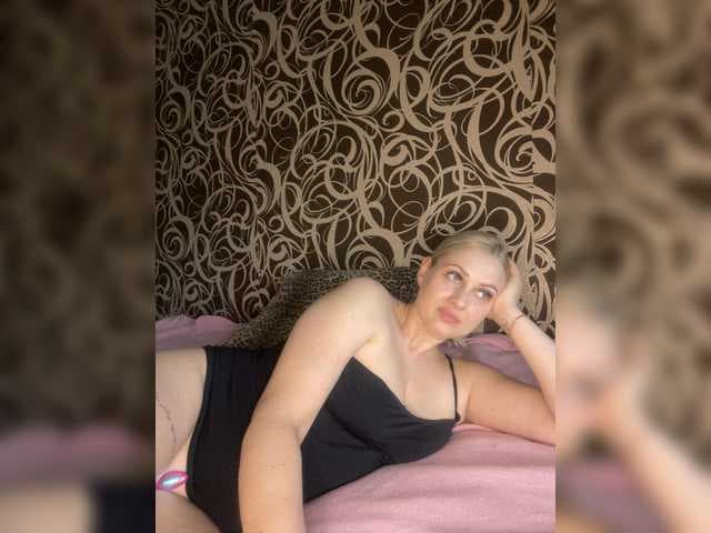 Alinka11127 live cam