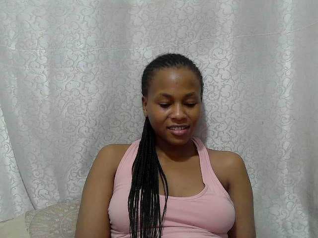 Caroldoly live cam