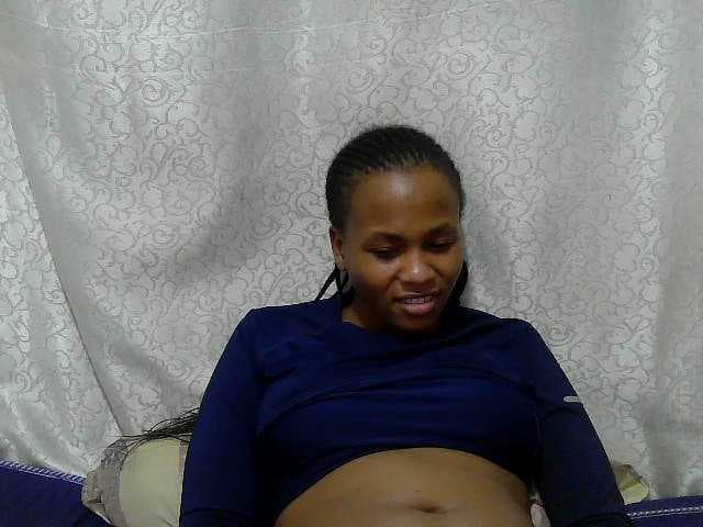 Caroldoly live cam
