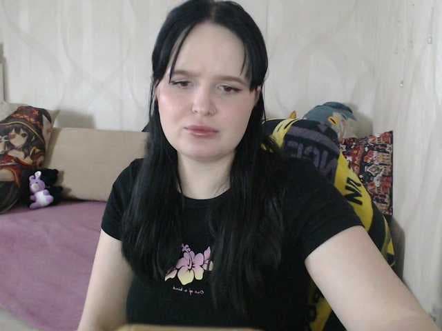 Lizzi-Peach live cam
