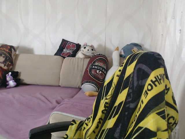 Lizzi-Peach live cam
