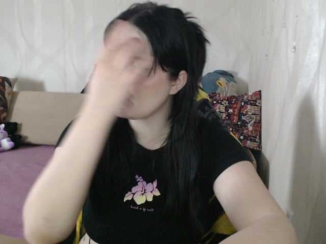 Lizzi-Peach live cam
