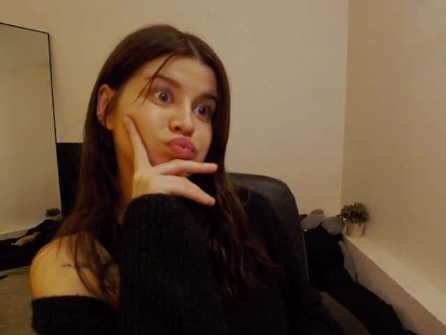 AryaJoliee live cam