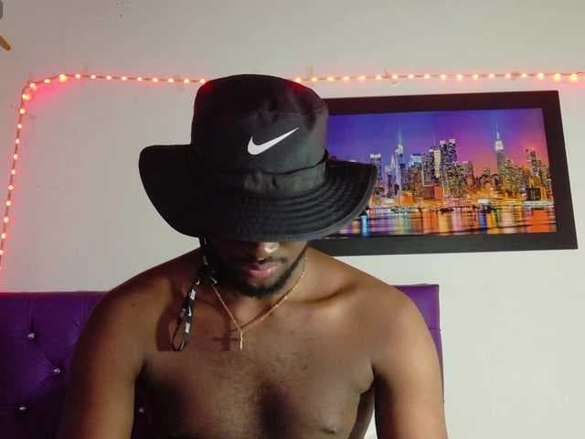 BlackStalliion69 live cam