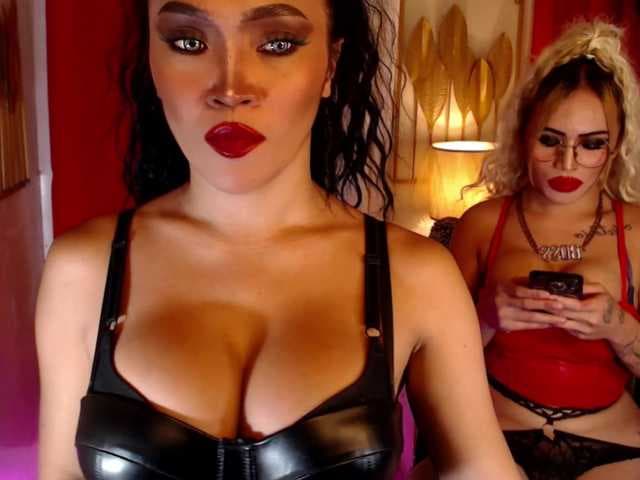 PowerPupCouple live cam