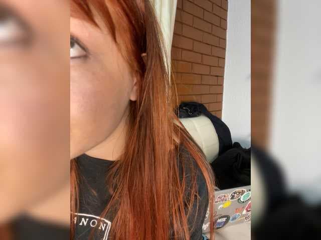 Pamela-Velvet live cam