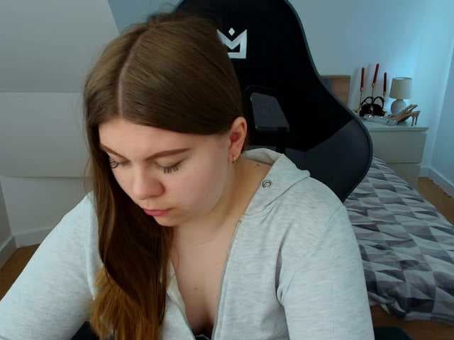 AbbyMint live cam