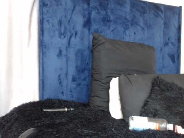 Queensavage live cam