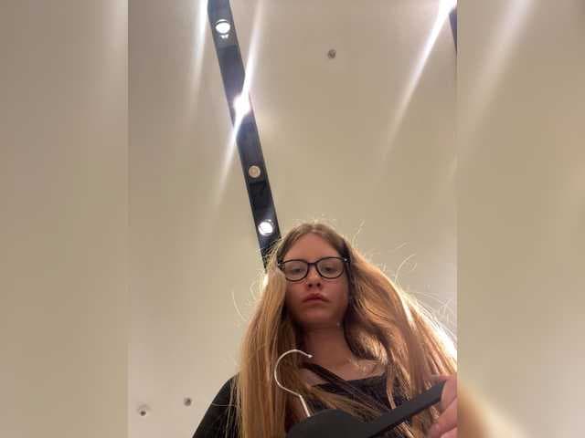 Luxxu live cam