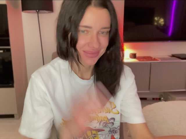KiraLeo live cam