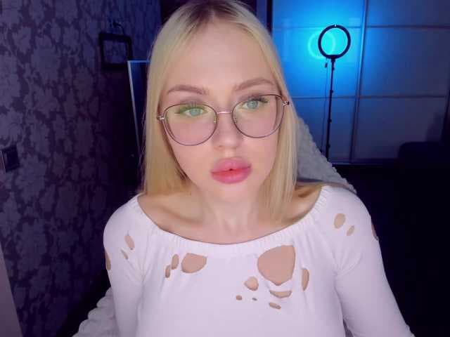 ElinaOcean live cam