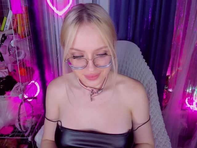 ElinaOcean live cam