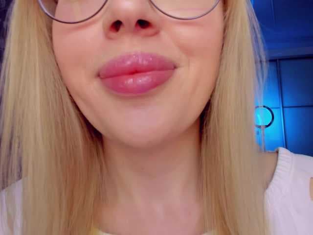 ElinaOcean live cam on BongaCams