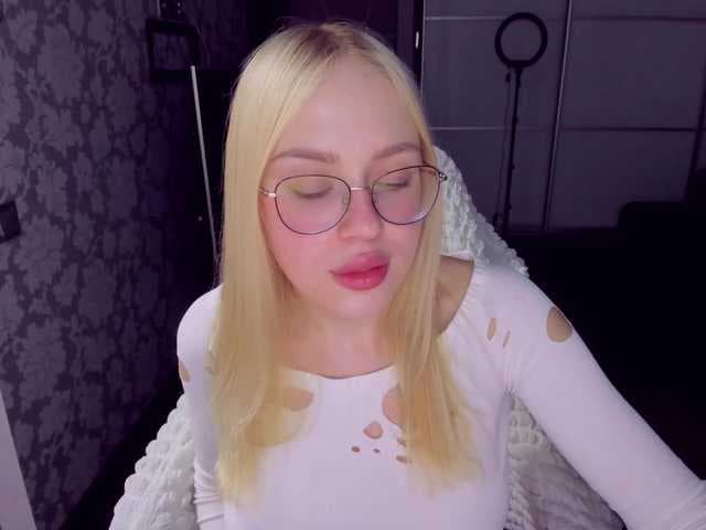 ElinaOcean live cam