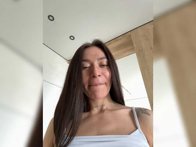 LunaDesire live cam on BongaCams