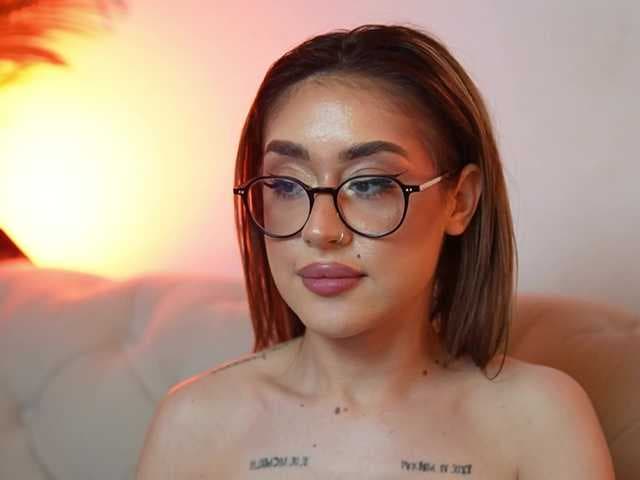 AileenKiss live cam