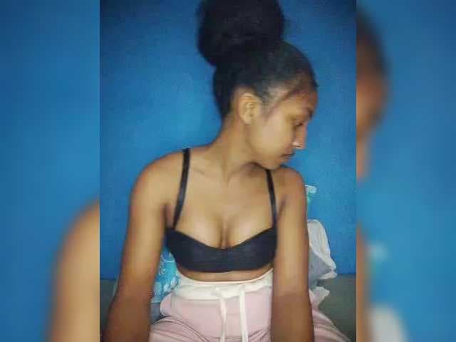 Annais19 live cam