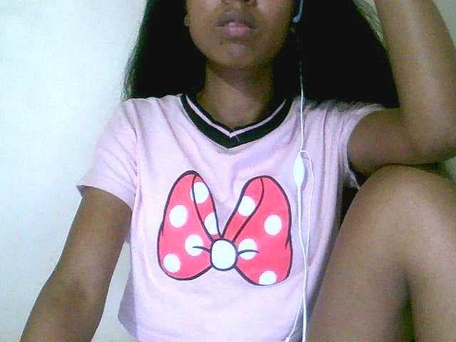 Jolie10 live cam