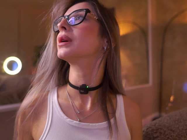 MaddieBryggs live cam