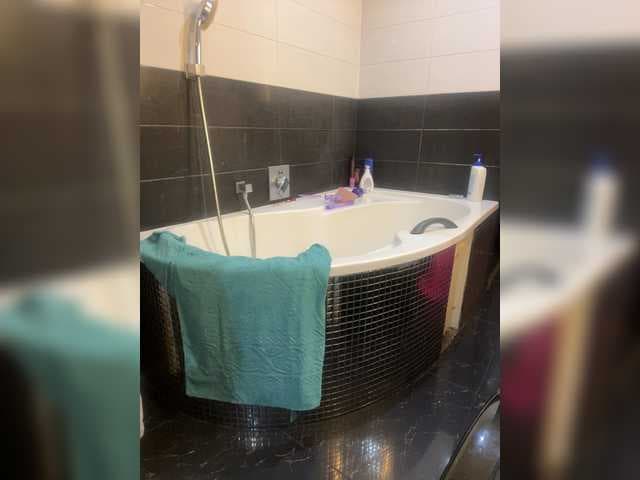 Lionela live cam