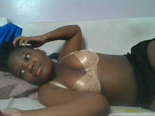 Sexyicey live cam