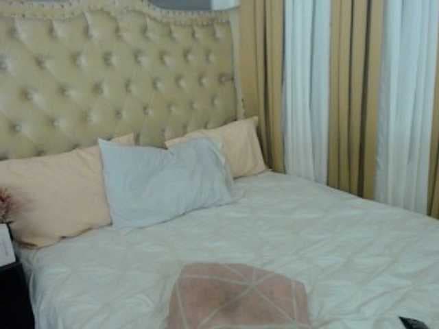 InnocentYanixx69 live cam