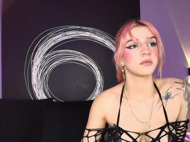 AlannaViera live cam