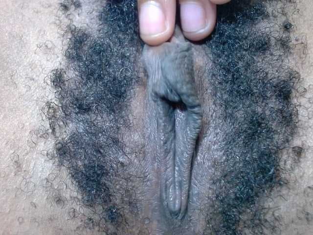 Skinybitchx live cam