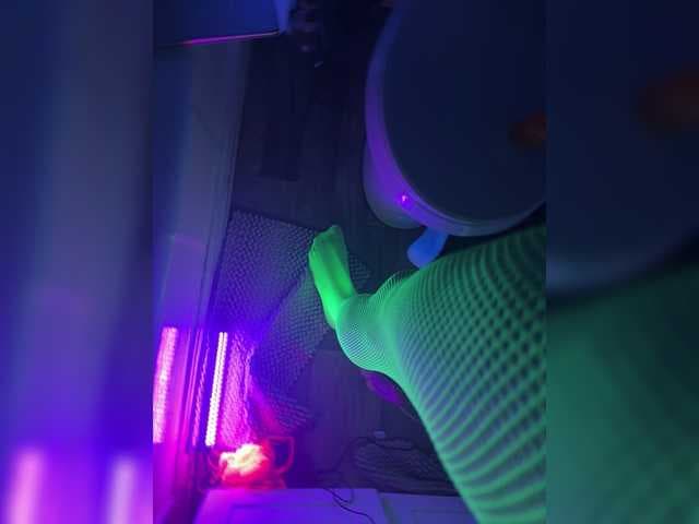Hotcum4u-1 live cam