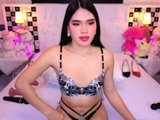 Fantasia_Blooms live cam