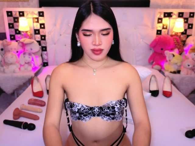 Fantasia_Blooms live cam