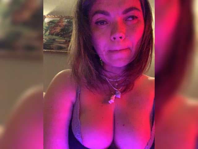 ElizavetaCream live cam