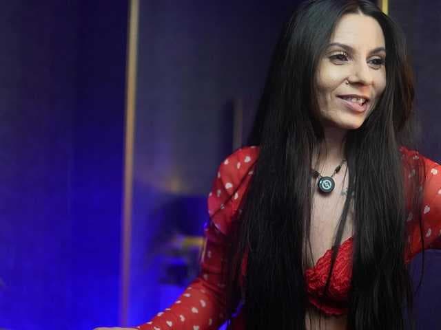 GiaEasyIce live cam