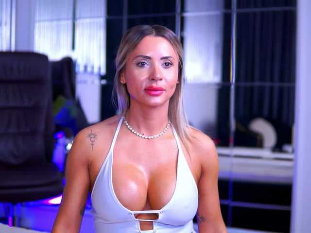 CelesteArden live cam