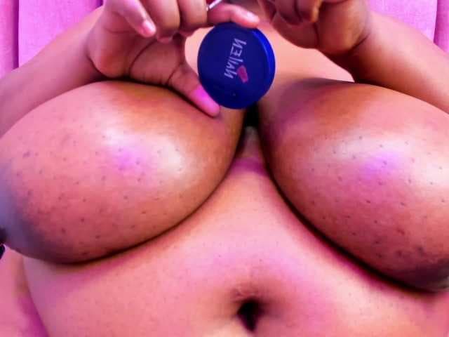 BloomBbw live cam