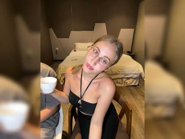 Durnaya_kis live cam