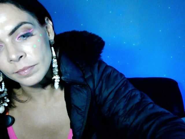 VeronnaInk1 live cam
