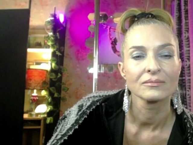 Soniadance live cam