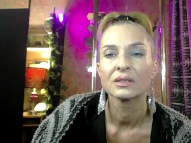 Soniadance live cam on BongaCams