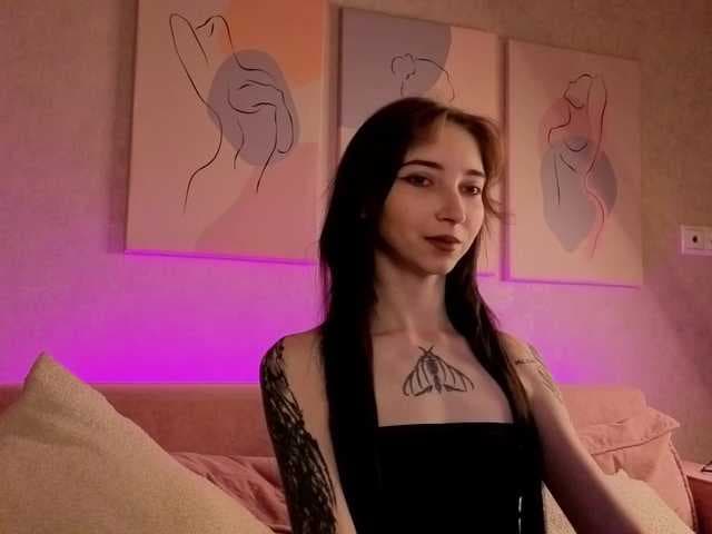 Ellen-Hops live cam