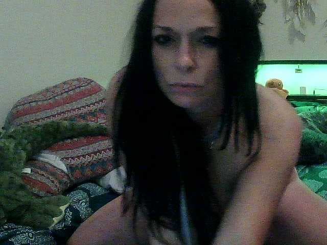 Bambi-40 live cam